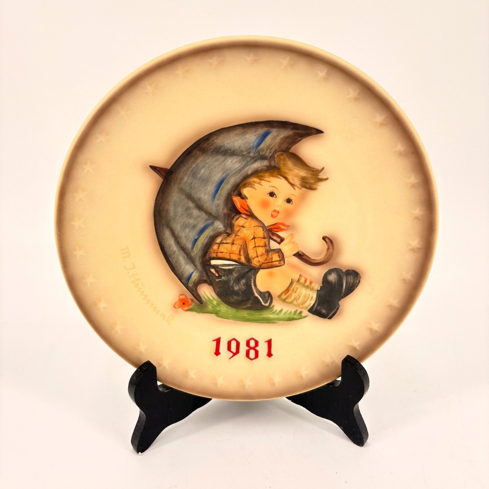 Vintage 1981 Hummel Annual‎ Plate Goebel Umbrella Boy Hum 274 11th Edition 7.5"